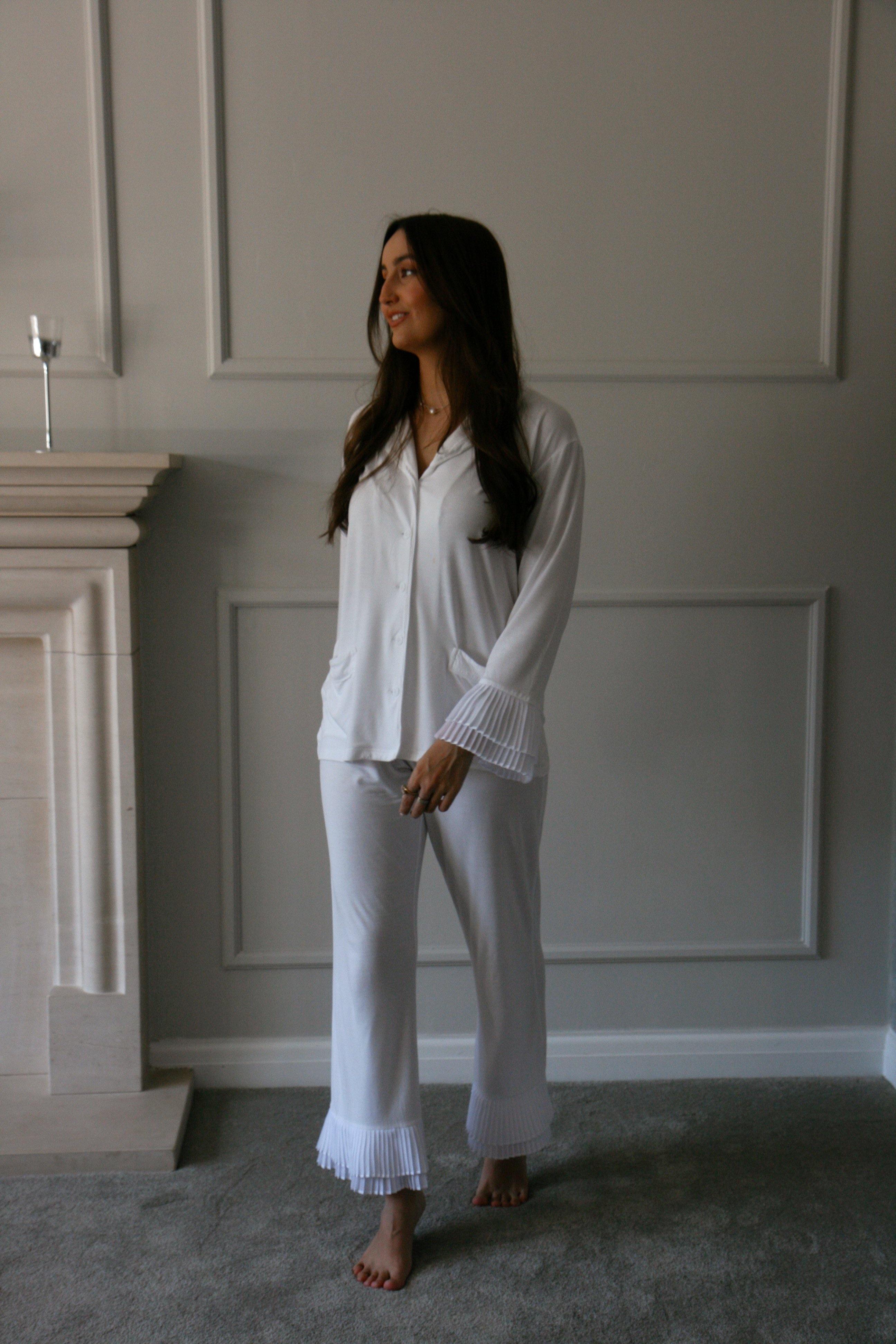 The Duchess Sleep Set in Pearl Oyster - Byeditstudio